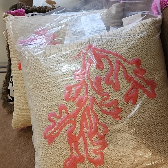 Lilly Pulitzer Coral Embroidered Beige Throw Pillow, NWT.  This is for set of 2. - Picture 8 of 8